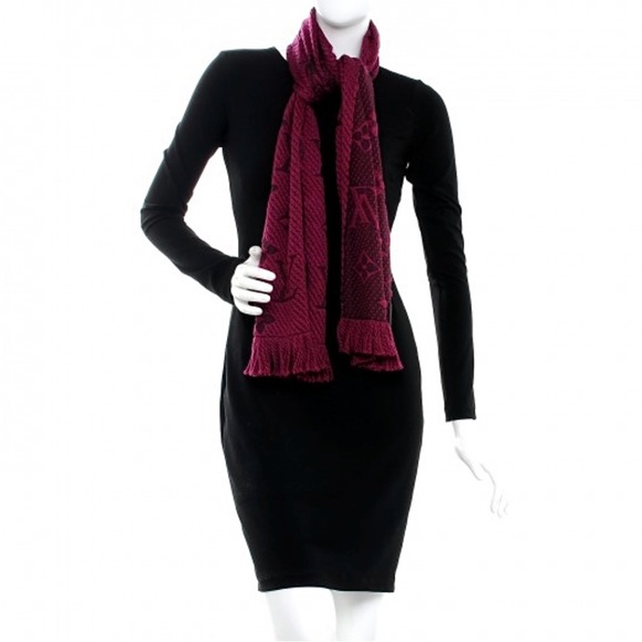 Louis Vuitton Wool and Silk Logomania Scarf - Picture 7 of 9